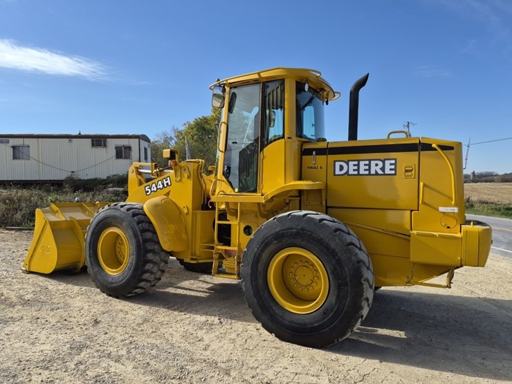 deere-544h-image-11