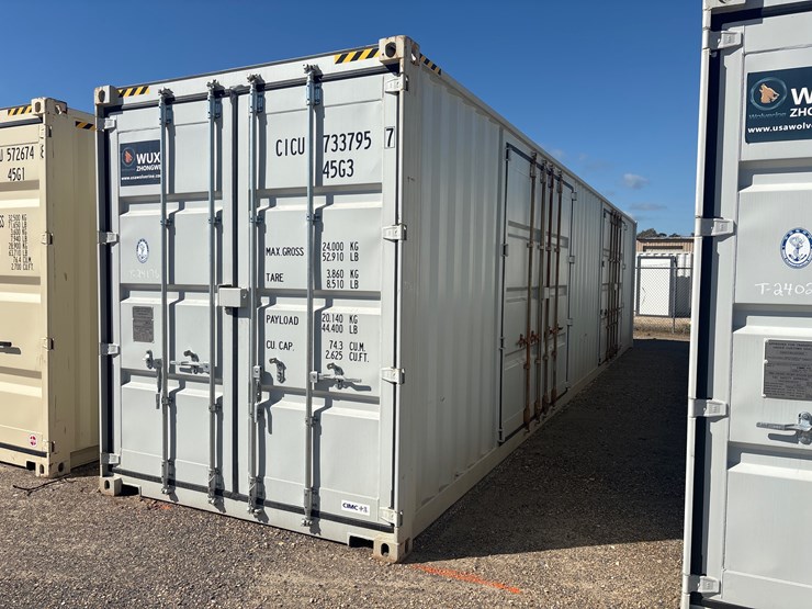 #1202-•-2025-zhw-container-image-1