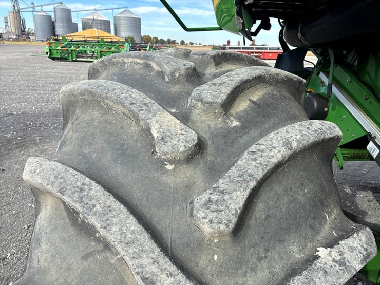 2014-john-deere-s680-image-9