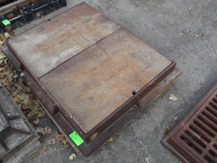 4-ft.x3-ft.-sq.-man-hole-cover-image-1