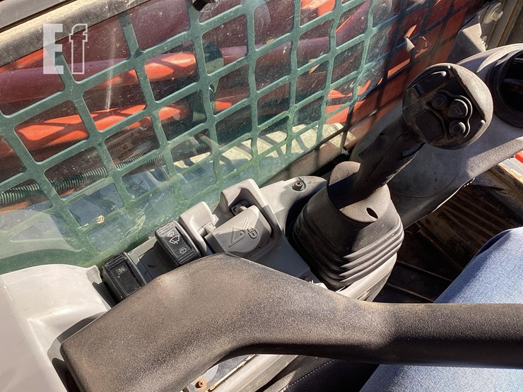 2018-kubota-svl95-2s-image-16