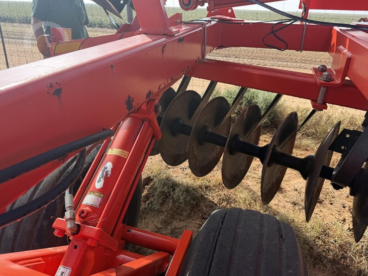 kuhn-krause-8200-36-image-32