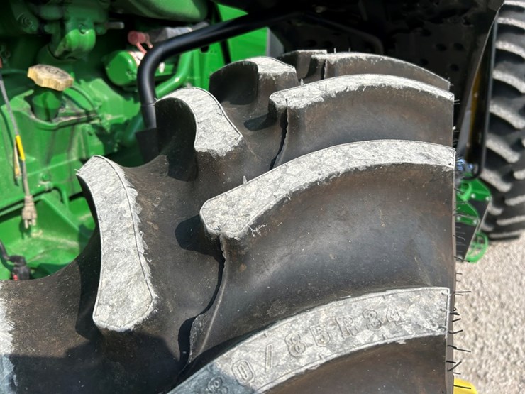 2014-john-deere-8270r-image-58
