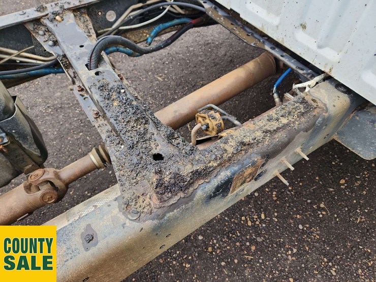 2013-ford-f550-image-37