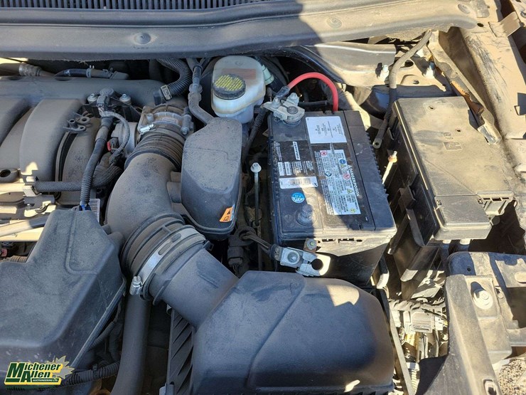 2019-ford-explorer-image-17