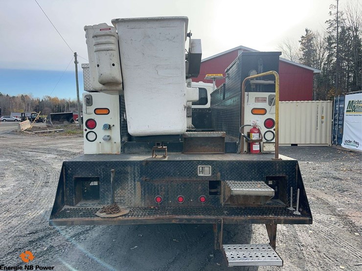 2017-international-durastar-4300-image-6