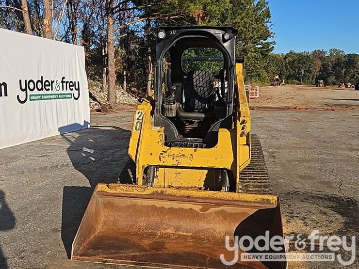 2019-caterpillar-257d-image-1