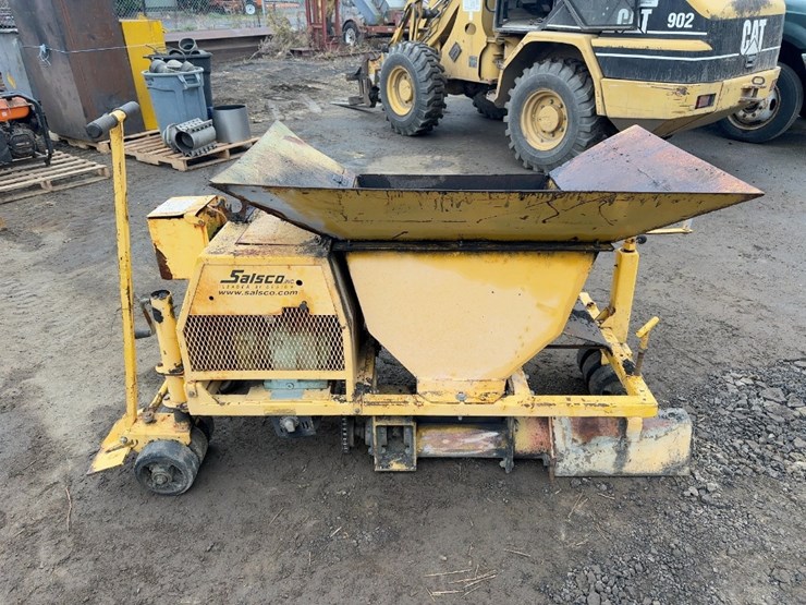 salsco-cobra-curber-curbing-machine-image-2