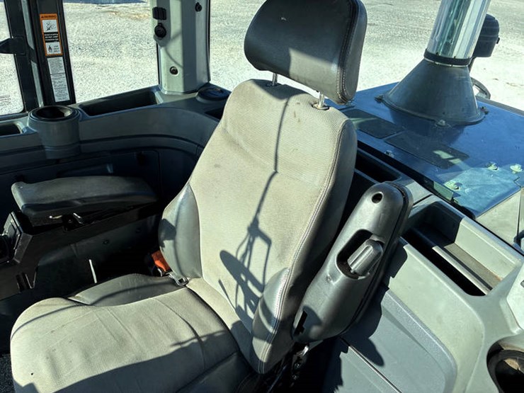 #122215-•-2019-jd-524l-#1dw524lzekf700961-image-76