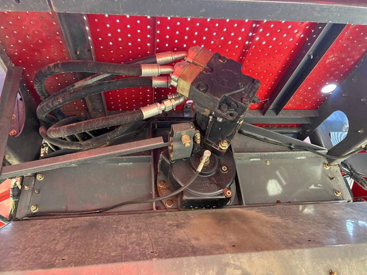 #122136-•-2009-mf-9795-#huc7217-image-80