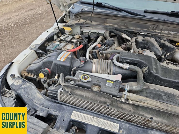 2011-ford-f550-image-22