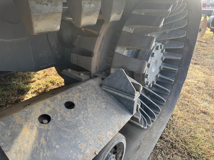 caterpillar-20-image-9