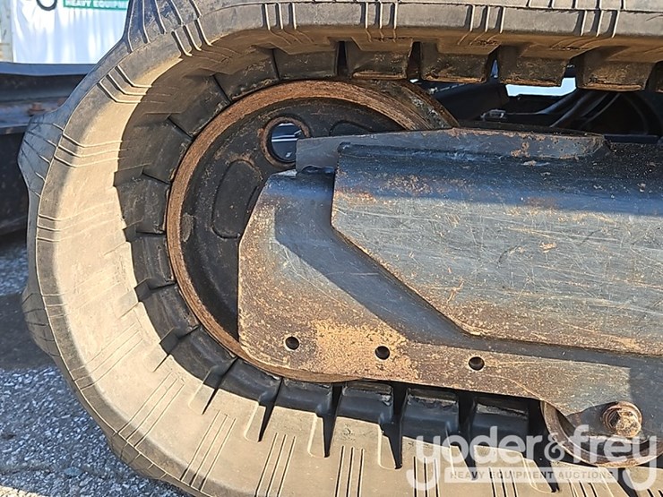 2016-kubota-kx057-4-image-8