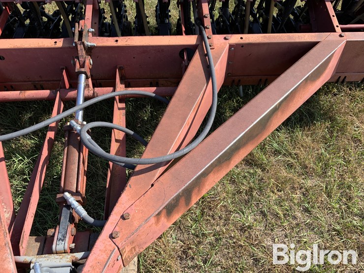 case-ih-5100-image-11