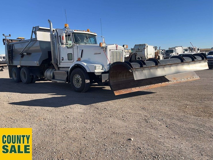 2016-kenworth-t800-image-6