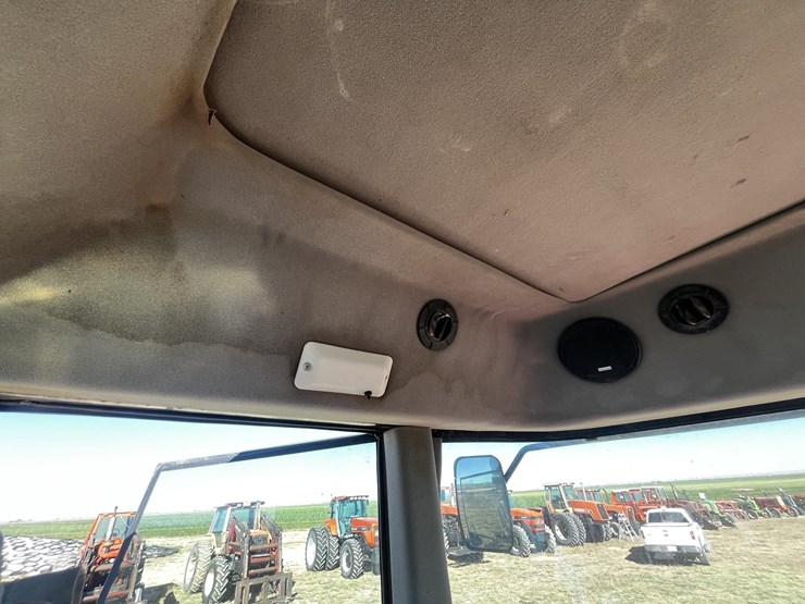 2005-hesston-9260-image-36