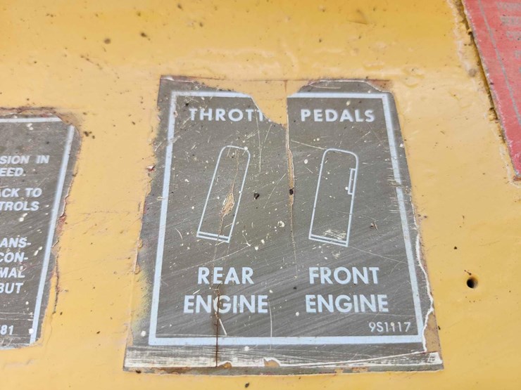 1980-caterpillar-627b-push-pull-scraper-image-52