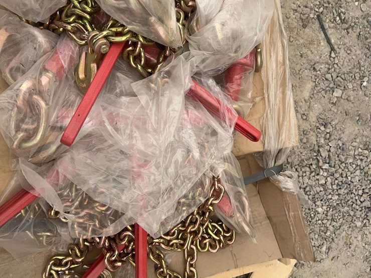 (8)-3/8”-x-20’-grade-70-transport-chains-with-ratchet-binders-image-8