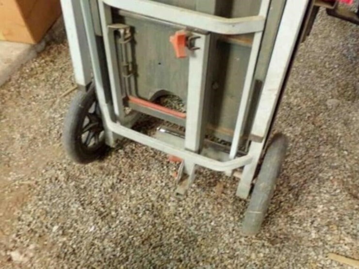 craftsman-12"-miter-saw-w/rigid-dolly-image-4