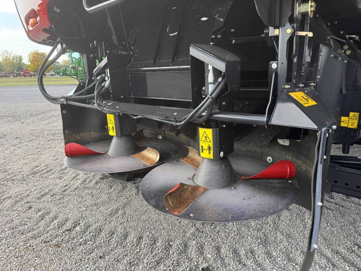 2023-case-ih-8250-image-37