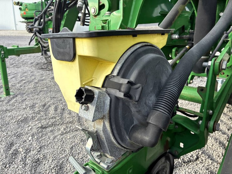 2018-john-deere-1795-image-29
