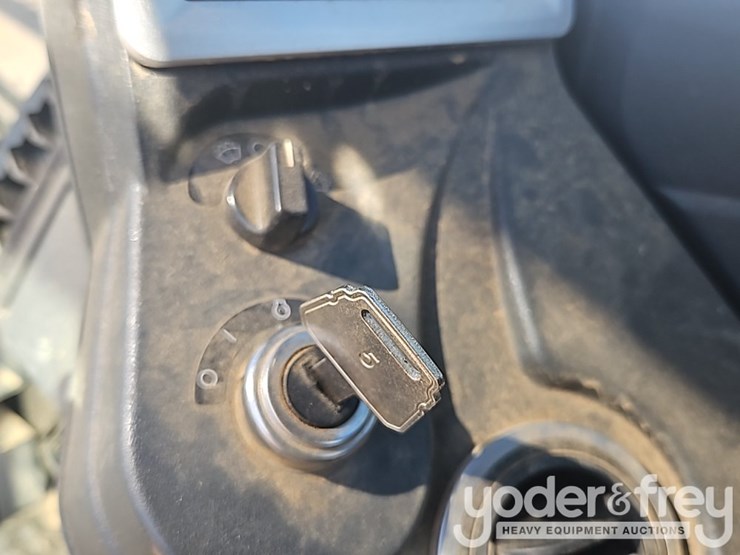 2022-kobelco-sk55rx-image-38