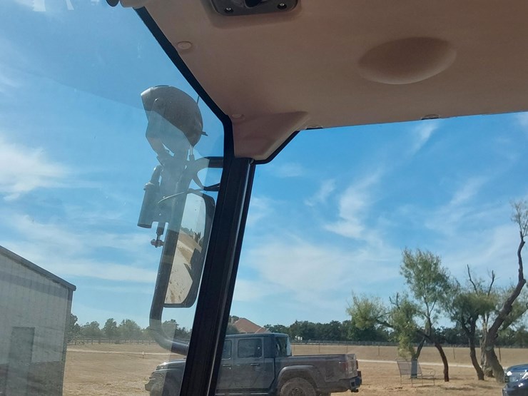 2023-mahindra-1635-hst-image-19