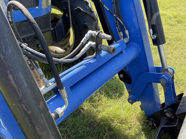 2016-new-holland-t4.100-image-6