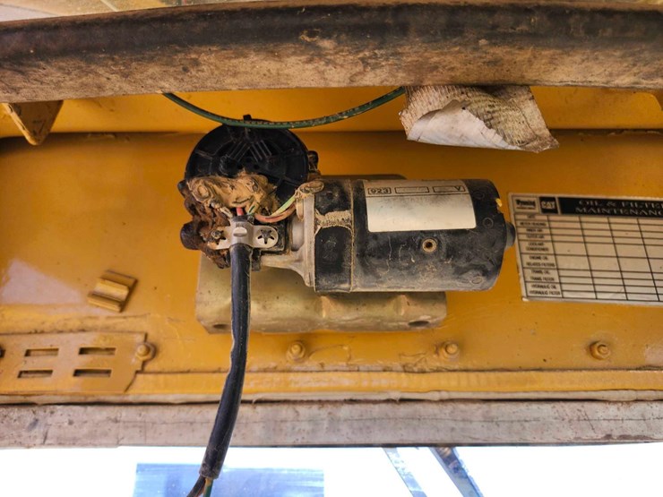 1980-caterpillar-627b-push-pull-scraper-image-61