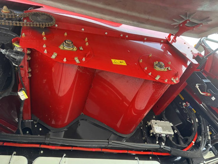 2023-case-ih-8250-image-25