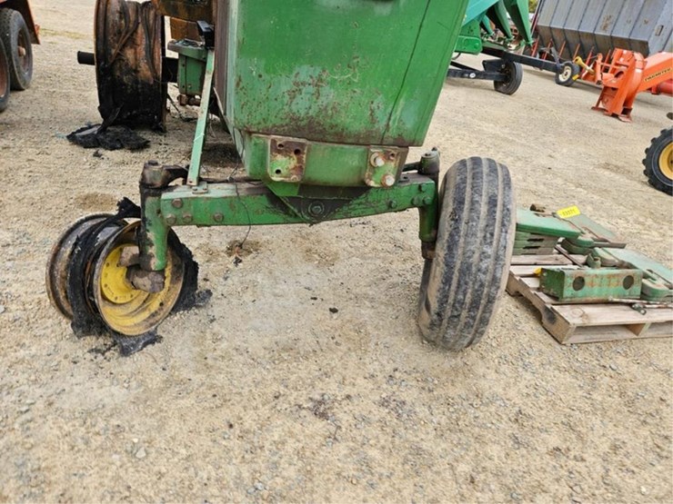 john-deere-4440-image-9