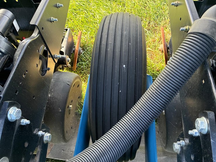 2019-kinze-3140-image-73