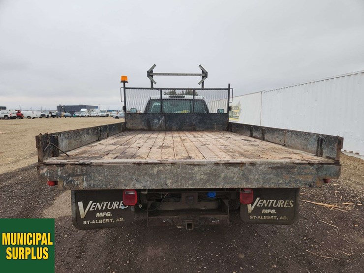 2013-chevrolet-silverado-3500hd-image-22