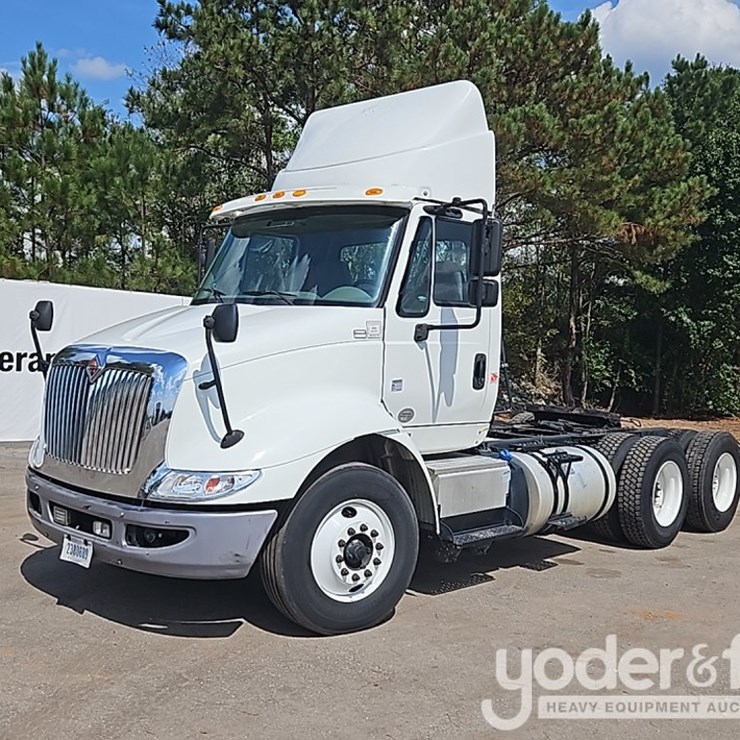 2017 INTERNATIONAL 8600