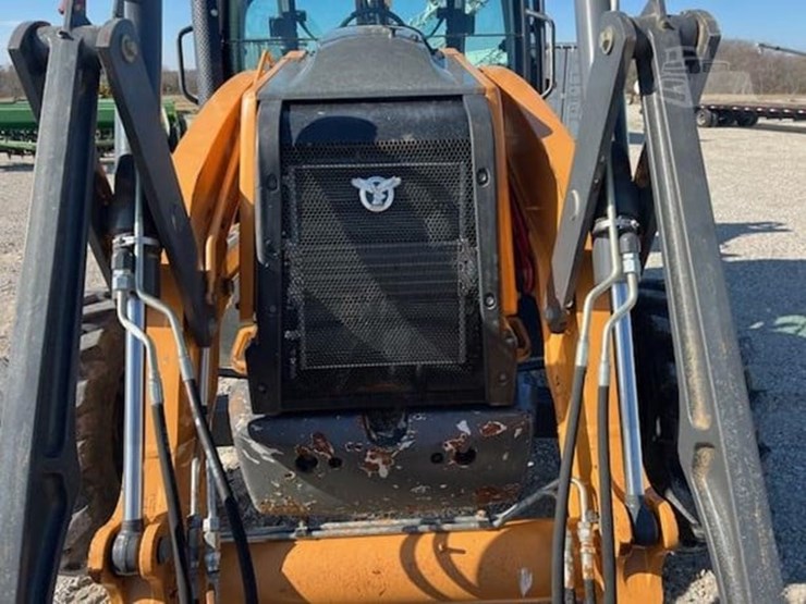 2017-case-580sn-image-20