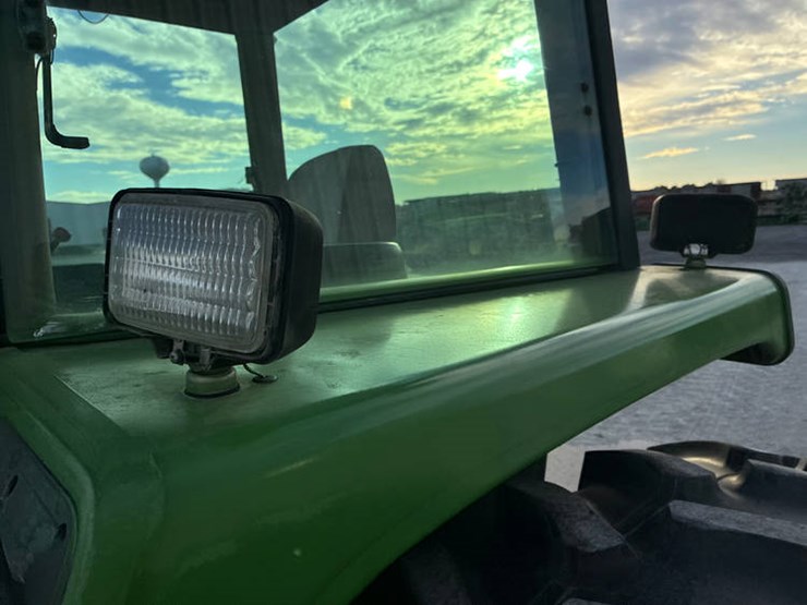 1994-john-deere-4560-image-29