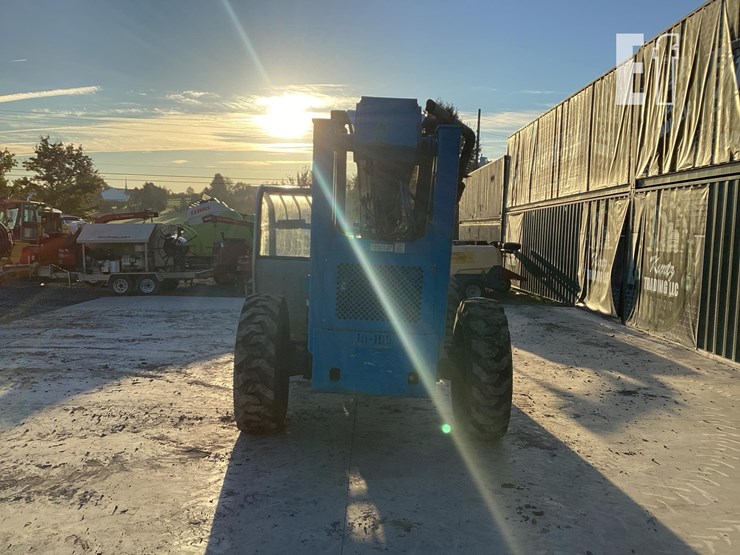 2006-genie-gth1056-image-3