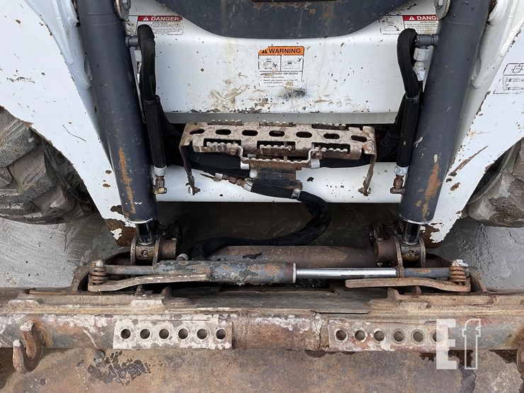 2017-bobcat-s570-image-10