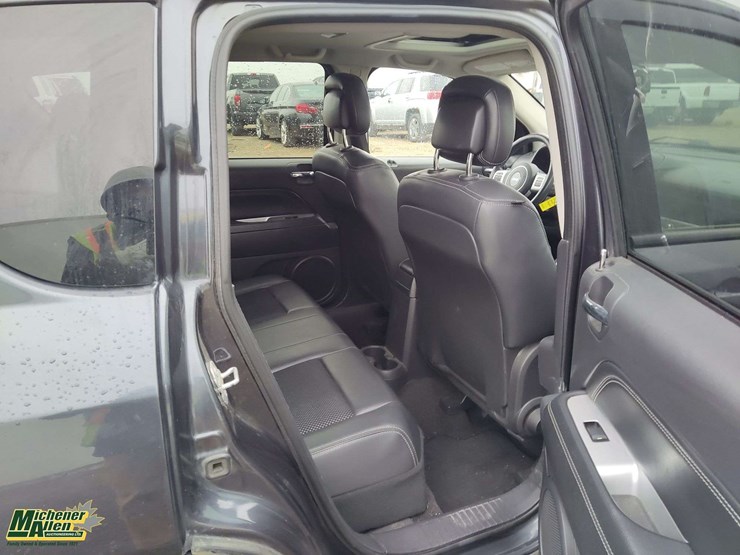 2014-jeep-compass-image-19