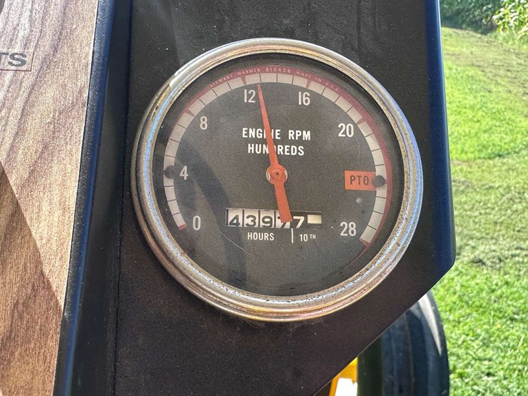 minneapolis-moline-g940-image-49