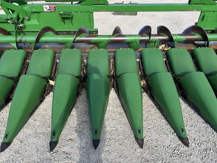 2021-john-deere-c18f-image-42