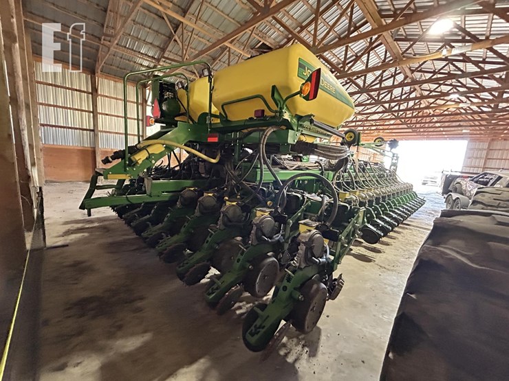 2014-john-deere-db60-image-5