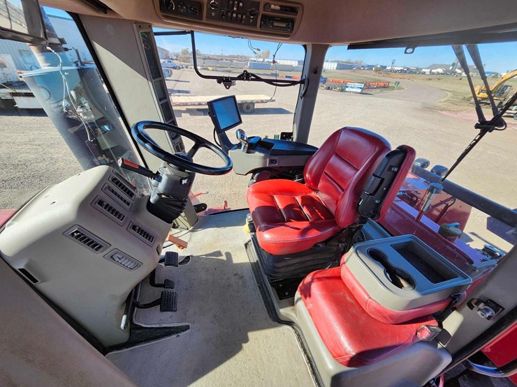 2012-case-ih-400-image-39