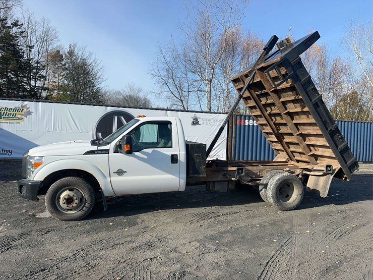 2013-ford-f350-xl-image-27