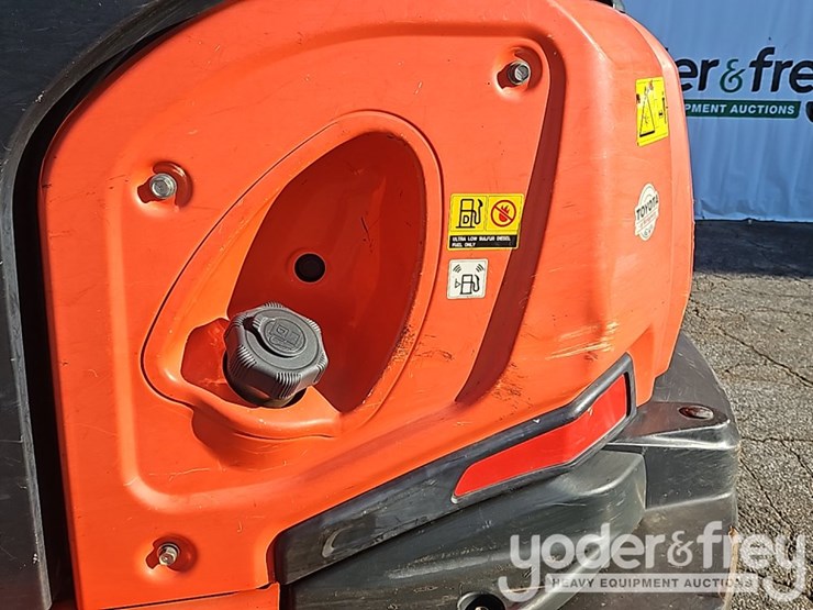 2016-kubota-kx057-4-image-14