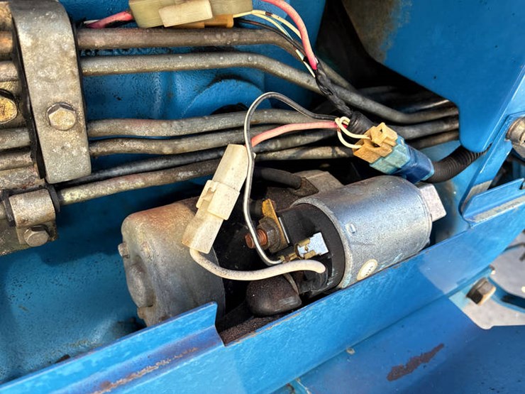 new-holland-2120-image-44