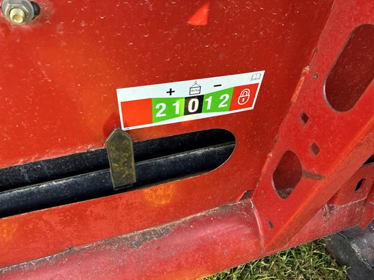 2015-case-ih-3162-image-39