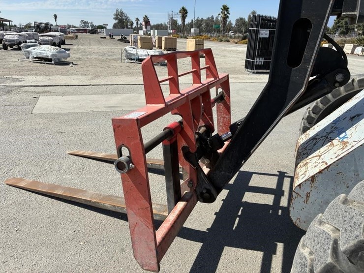 2012-skyjack-vr843d-image-5