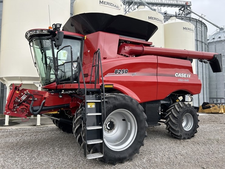 2019-case-ih-8250-image-19