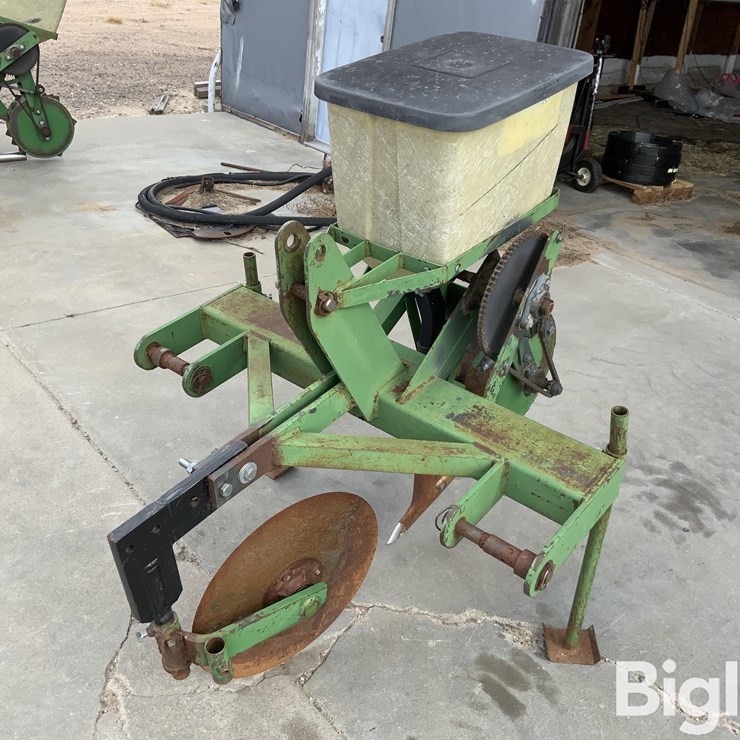 Western Alfalfa Gopher Killer